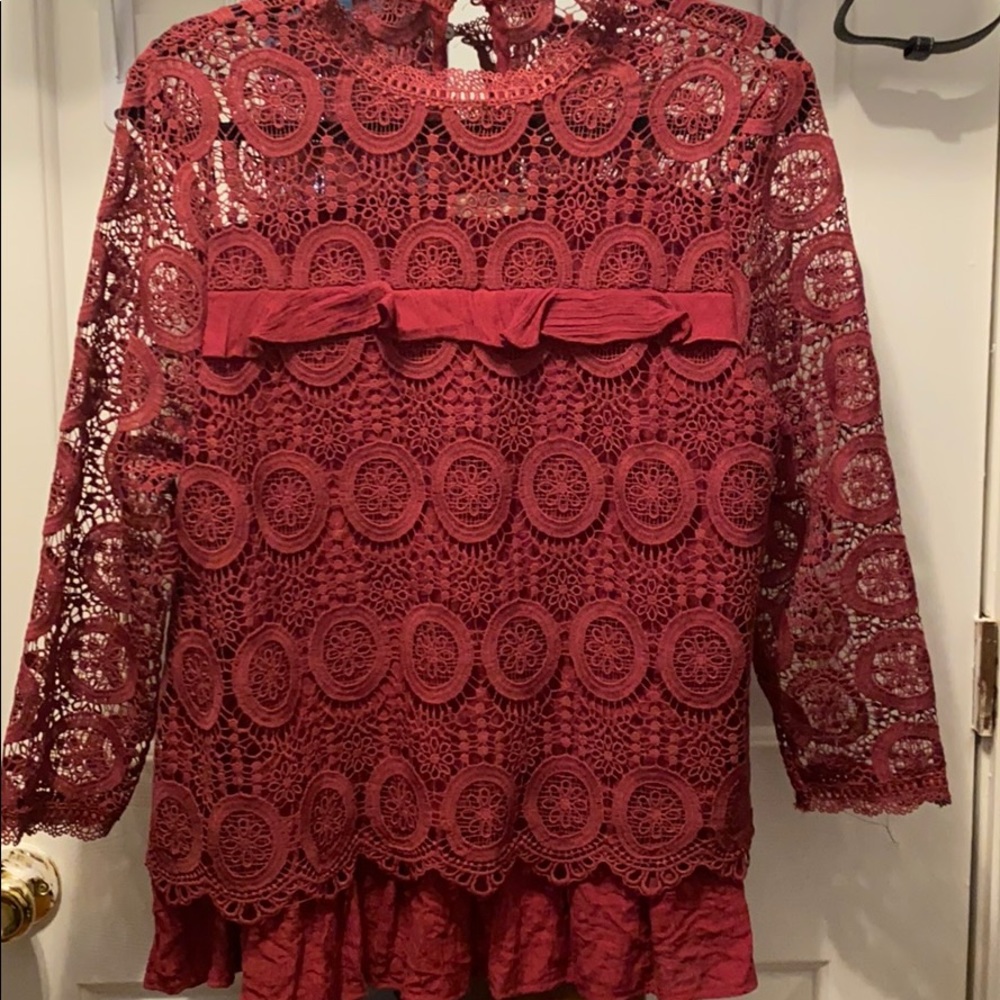 Entro Long sleeve blouse.